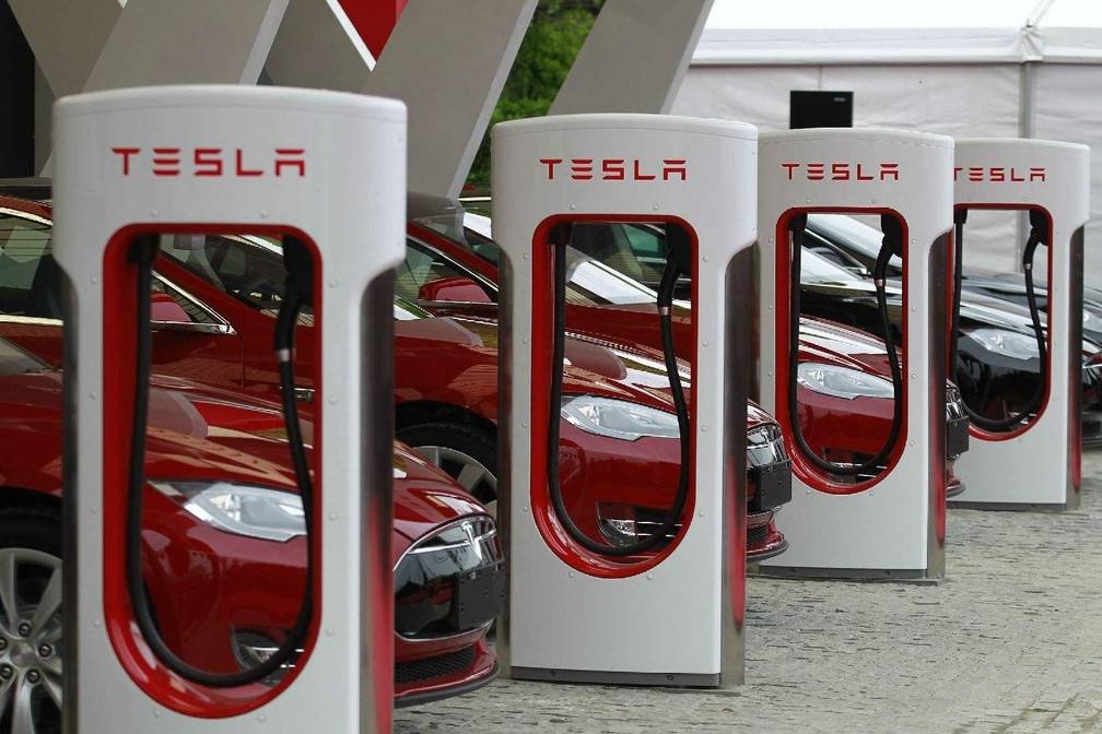 特斯拉充电协议推广再遇阻碍，七家车企巨头合资成立“充电公司”