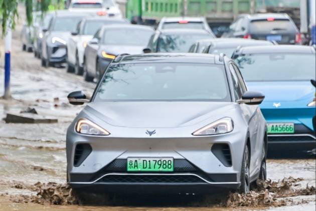暴雨灾害面前，新能源汽车经得起考验吗？