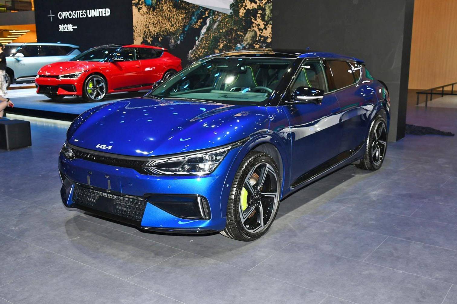 2023成都車展：起亞EV6售28.28萬(wàn)起，多種車型可選