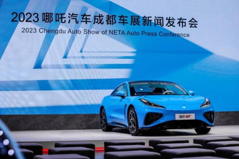 成都車展買平民跑車,哪吒GT能F1賽道刷圈成績,您也買得起!