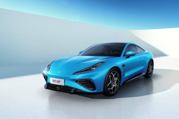 成都車展“現貨黑科技”登場! 哪吒GT無眉版打破用戶共創紀錄