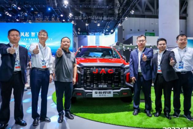 更豪華、更舒適、更智能、更好玩，全新悍途乘用版亮相成都車展