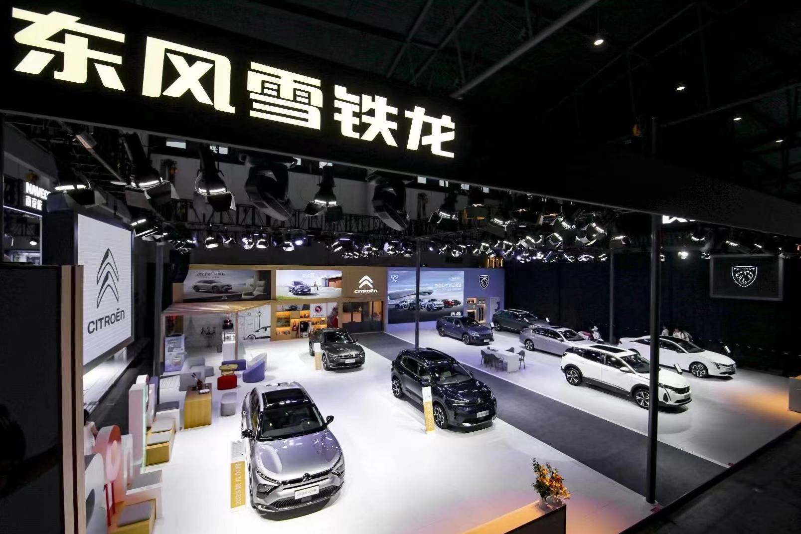 成都車展，東風(fēng)雪鐵龍、東風(fēng)標(biāo)致三款新車型齊上市