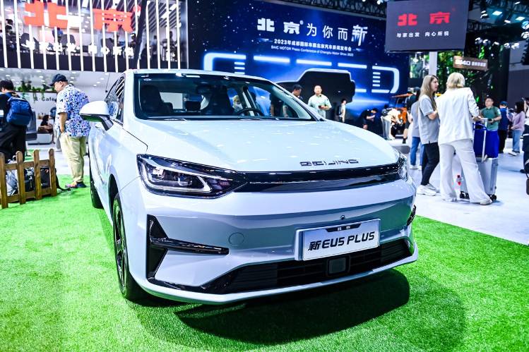 全新BJ40閃耀登陸成都車展,北京汽車帶你盡興“悅野”
