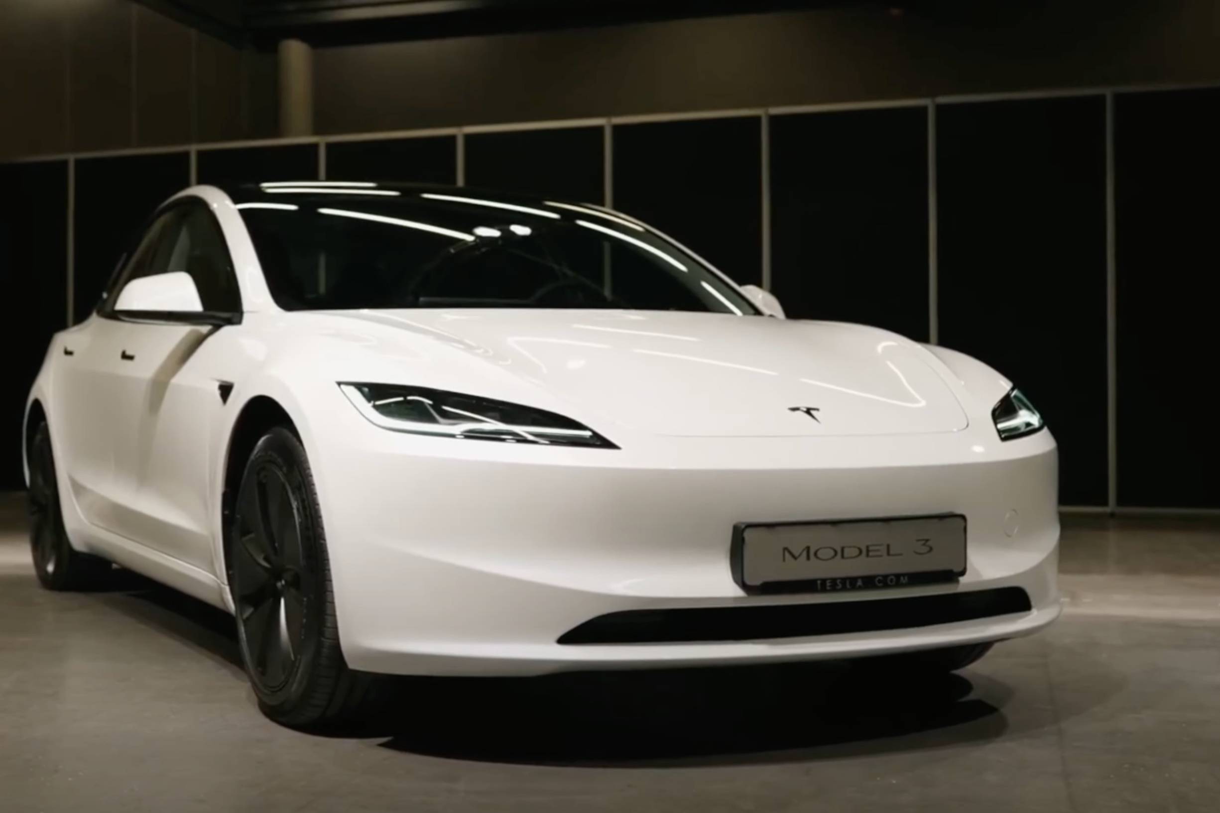 特斯拉Model 3升級(jí)了什么？2.8萬的差價(jià)值不值？