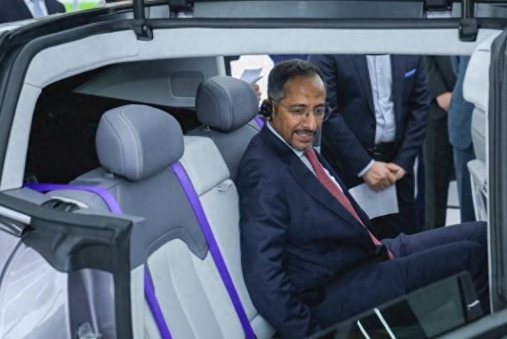 沙特工业和矿产资源部部长班达尔・胡莱夫到访高合汽车