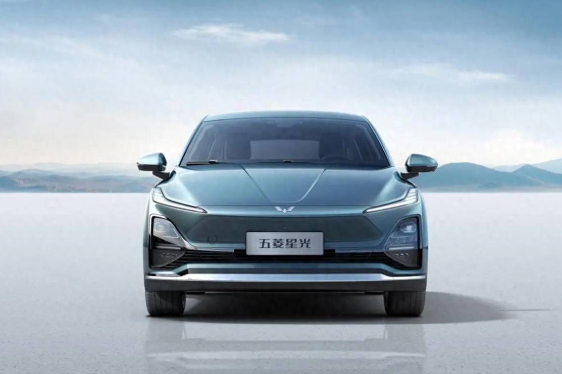 車長超4米8，虧電油耗不到4升？五菱又一款新車來襲