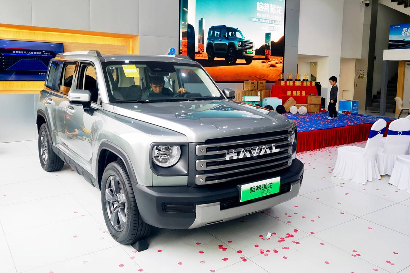 探店哈弗猛龍：方正大空間又舒適，少見16萬級新能源越野SUV