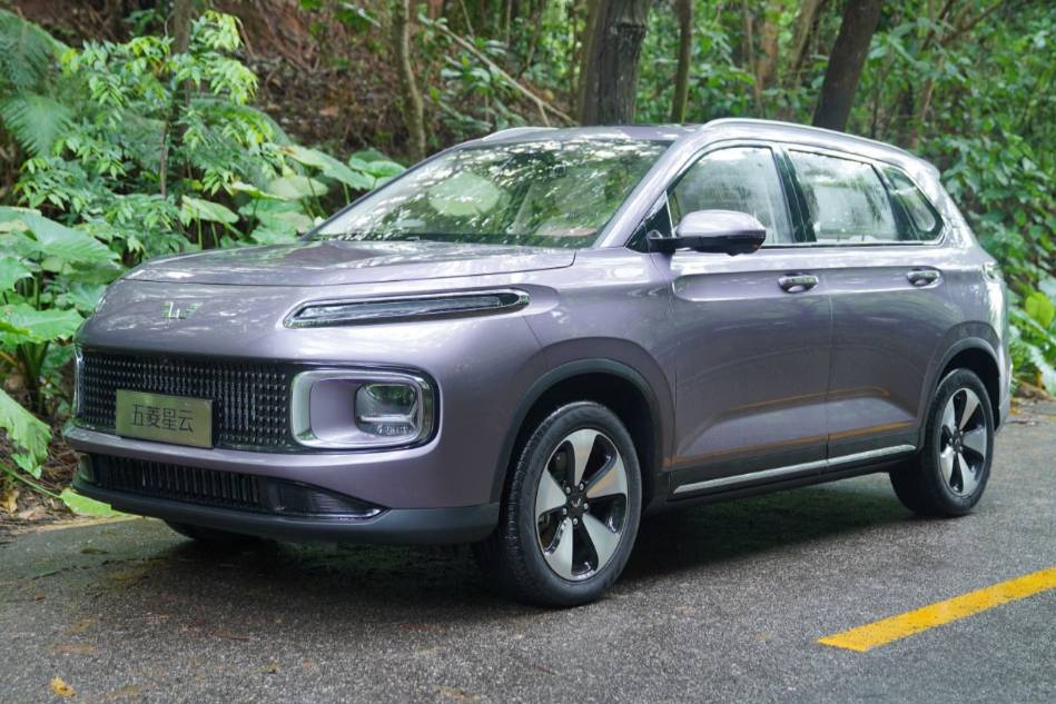 日系車成過去式？五菱星云1公里4毛多，動力強(qiáng)空間大適合工薪族