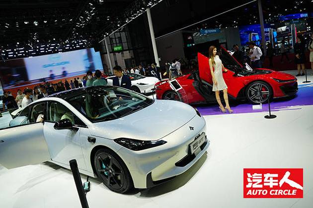 【汽車人】10月份頭部電動(dòng)車企銷量增長(zhǎng)，消費(fèi)電子化進(jìn)程加速