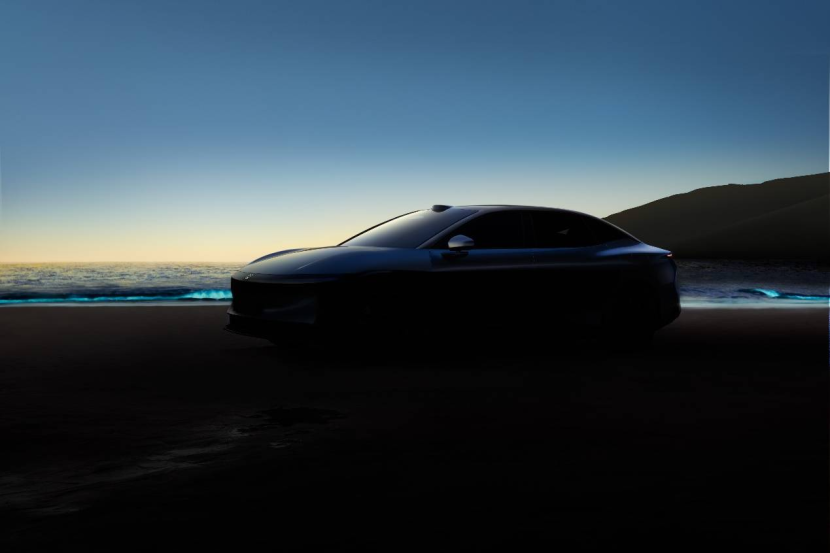 极氪007将在广州车展上亮相，展示极氪品牌纯电豪华轿车的魅力