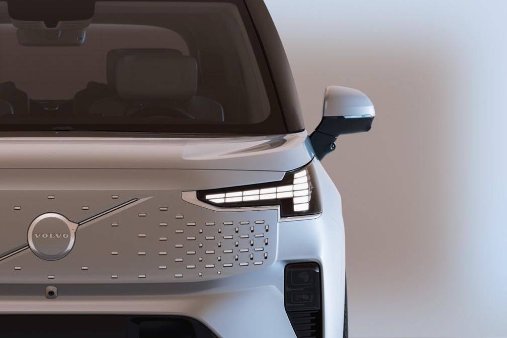 豪華MPV新時代，沃爾沃首款純電豪華MPV EM90全球首發