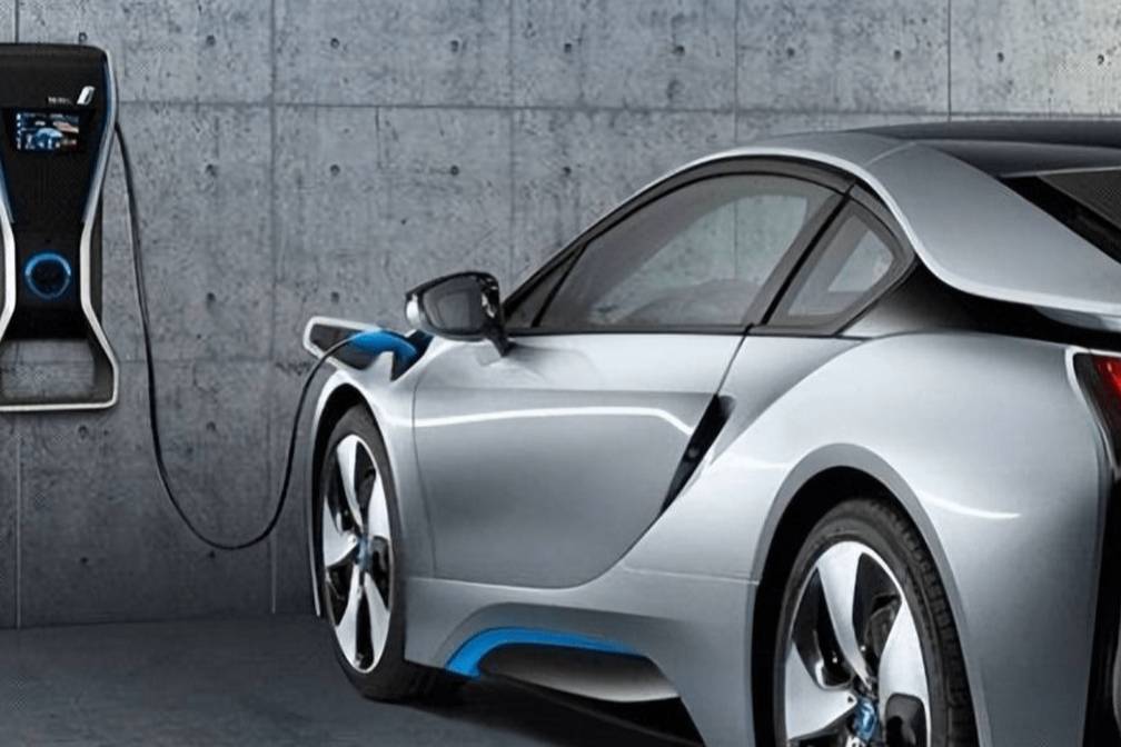 碳酸锂价格暴跌70%，新能源车具备3成降价空间