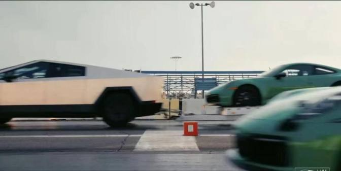 特斯拉Cybertruck赛博皮卡，比卡车更实用，比跑车更速度  第6张