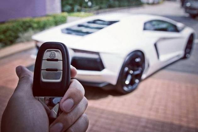 自動擋車的電瓶沒電咋辦？老司機教你幾招