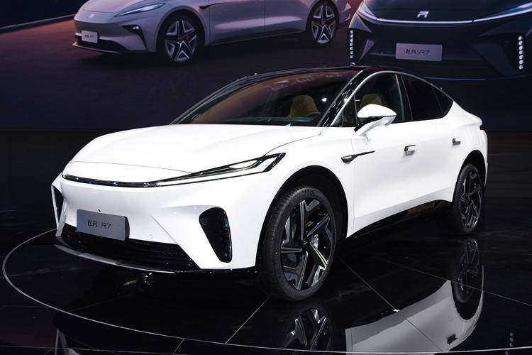 官方降價(jià)9萬(wàn)，續(xù)航還提升，這臺(tái)車要火了？