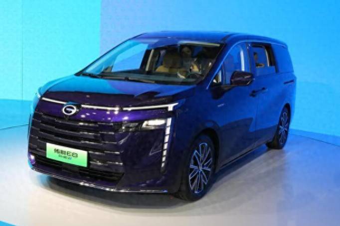 20萬級插混MPV！2.0L＋2DHT，滿油電跑1200km