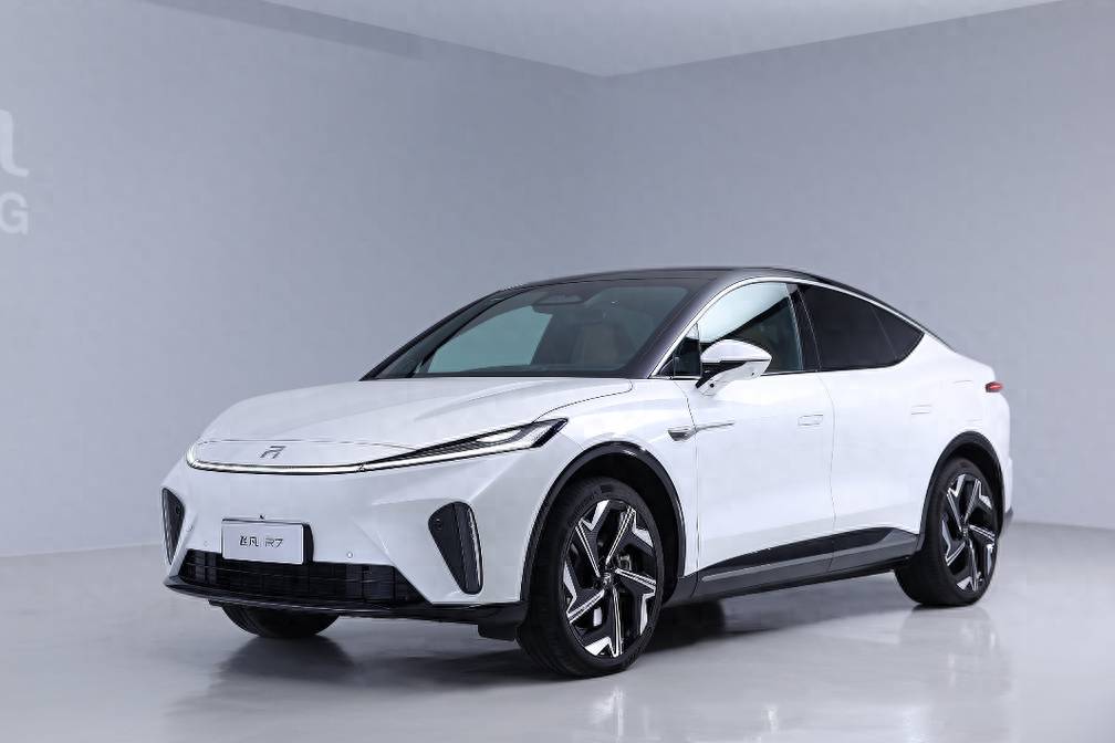 小鵬G6對比2024款飛凡R7 誰是“經(jīng)濟適用”車？