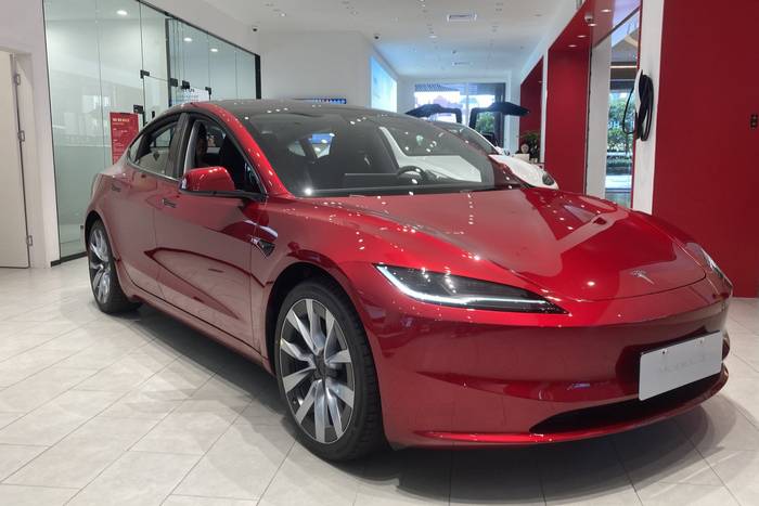 特斯拉撐不住了?全系降價,Model 3售24.59萬起