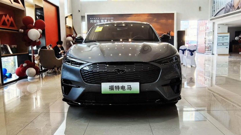 福特电马与蒙迪欧E-混动版在武汉正式上市