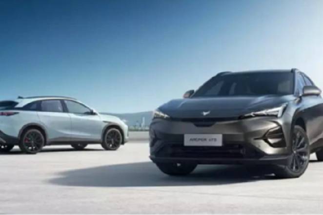 極狐汽車帶來極致駕乘體驗，將環(huán)保健康融入新能源汽車