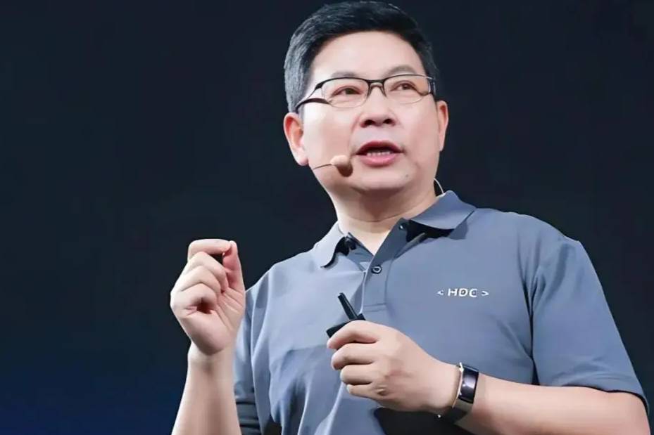 嵐圖華為在一起,不見(jiàn)鴻蒙余承東?