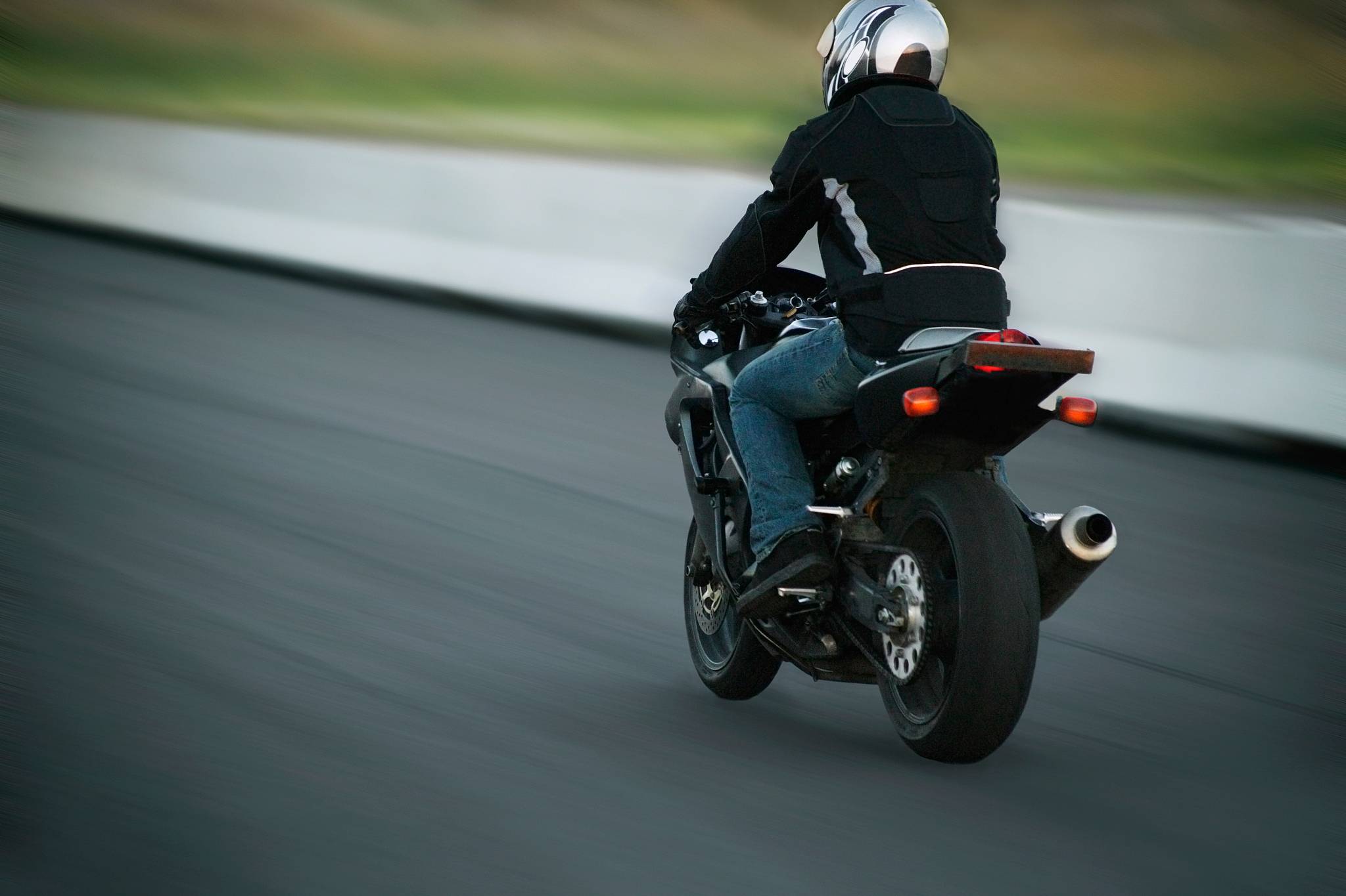 摩托车到底能不能上高速？
