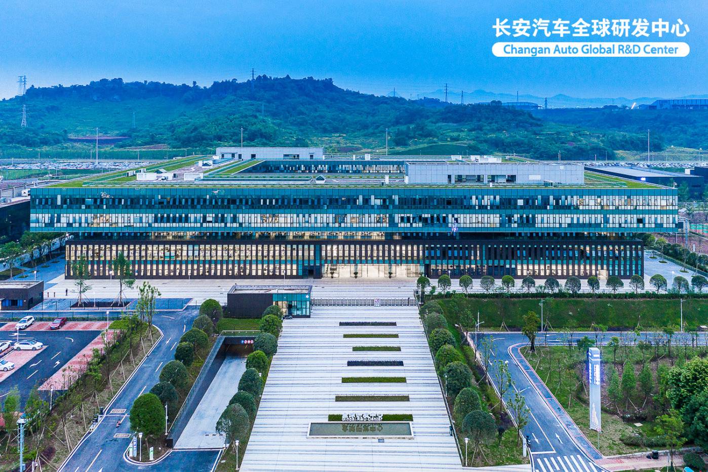 長安汽車聯(lián)動(dòng)三大子品牌送“鯨”喜！長安新動(dòng)力錨定全場景