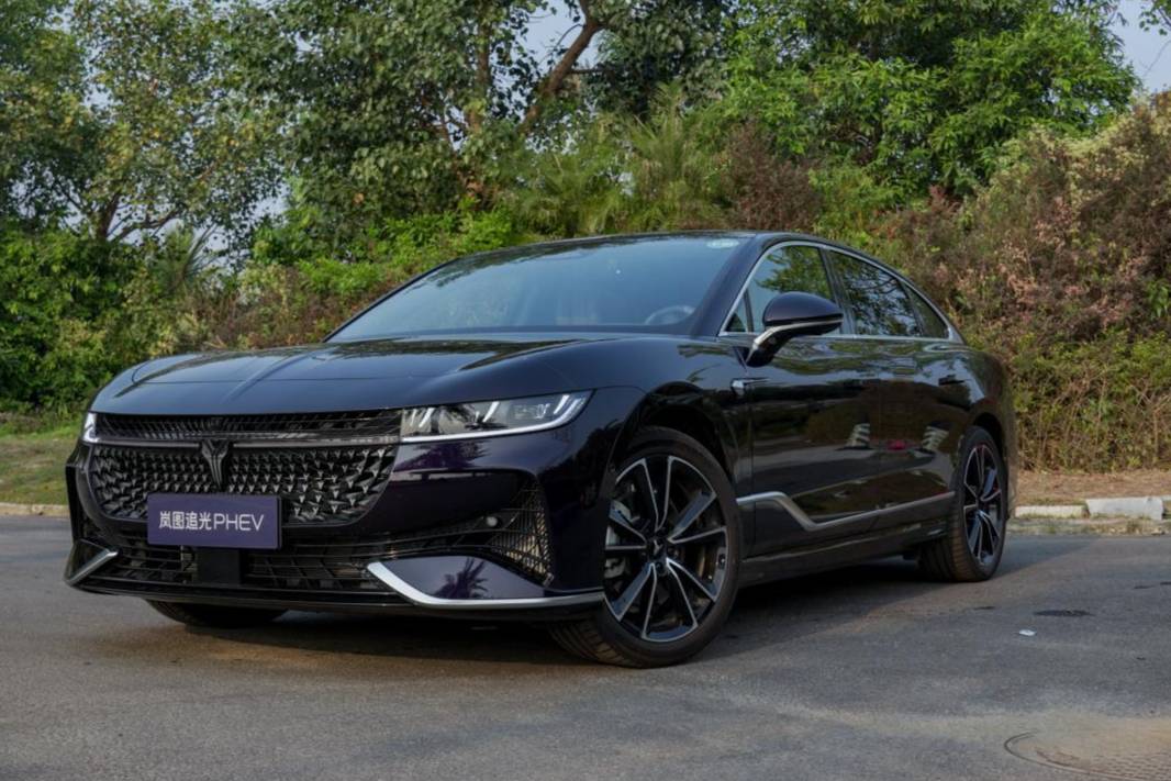 車長超5米+續航1260KM,嵐圖追光PHEV值得一看嗎?