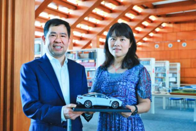 哪吒汽车参加曼谷国际书展  背后的“中国文化之旅”