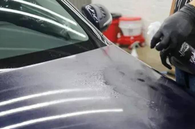 车漆表面的顽固污渍怎么洗