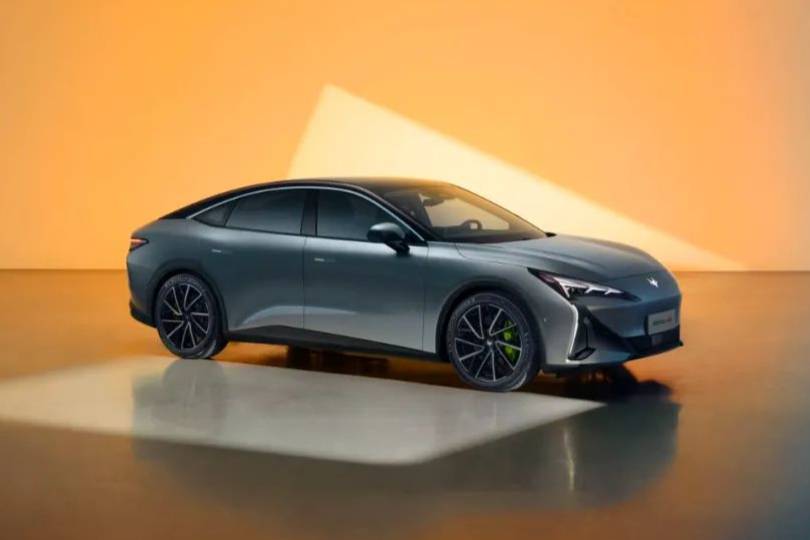 極狐汽車達爾文2.0技術全面進化,北極星高端平臺正式發布