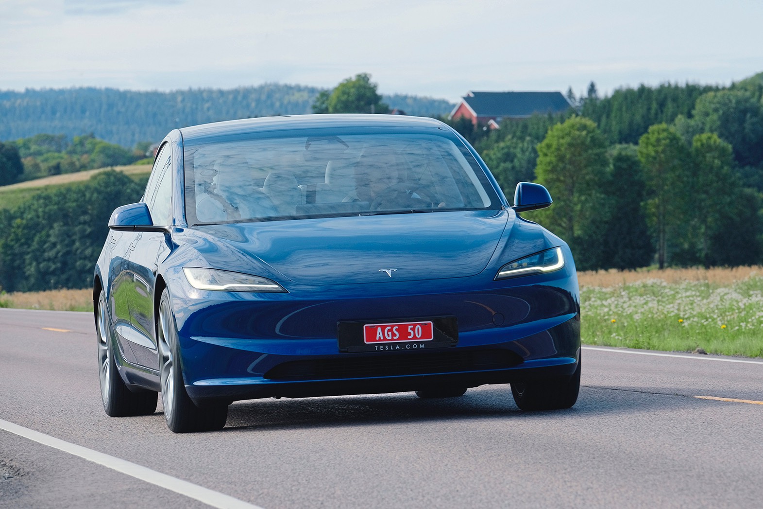 遲來的升級：特斯拉 Model 3