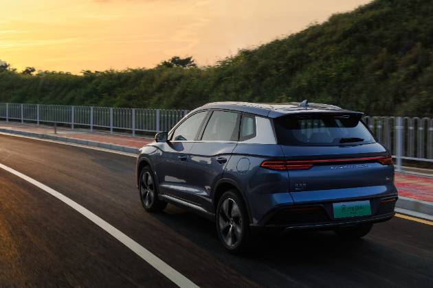 開大五座SUV，宋Pro DM-i冠軍版和本田CR-V怎么選