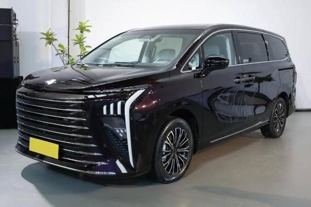 東風(fēng)風(fēng)行星海V9來襲，預(yù)售17.99萬起，車長超5米2