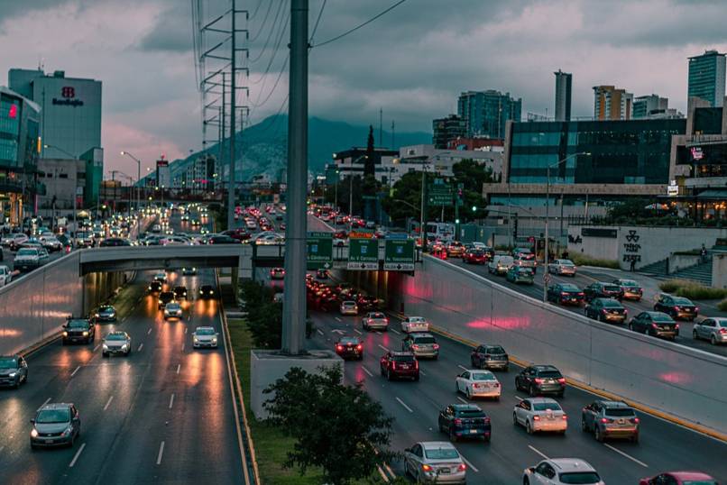 潑個冷水，車企掌門人慎當網(wǎng)紅