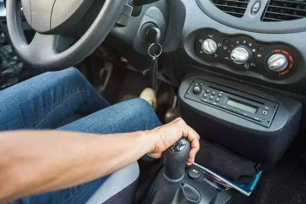 都說手動擋車好,為何10個有9個買自動擋?