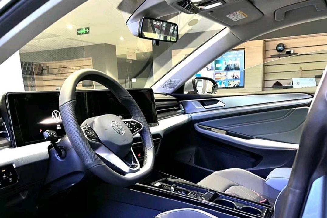 最有质感大众家轿官降3万+？凌渡L仅售11.19万元起？