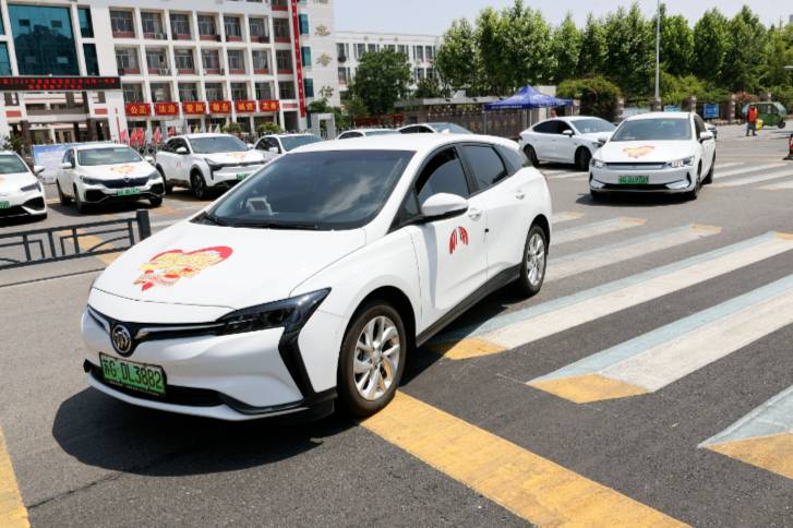 無人駕駛火出圈,除了出租車行業還有哪些行業會受沖擊!