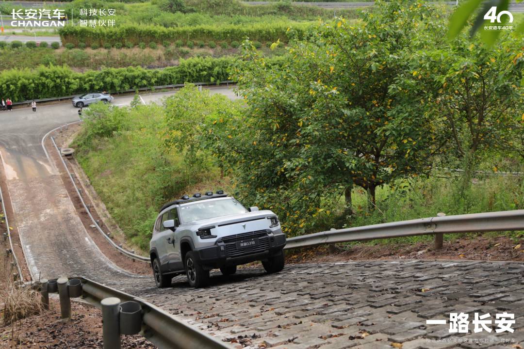 長安汽車極限“虐”車，只為煉就一臺好車