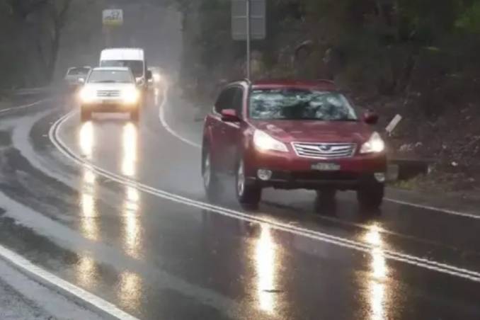 雨天路滑踩剎車技巧