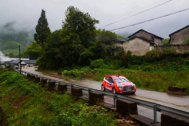 APRC/CRC龙游站首日：一众高手出局 林德伟领跑全场