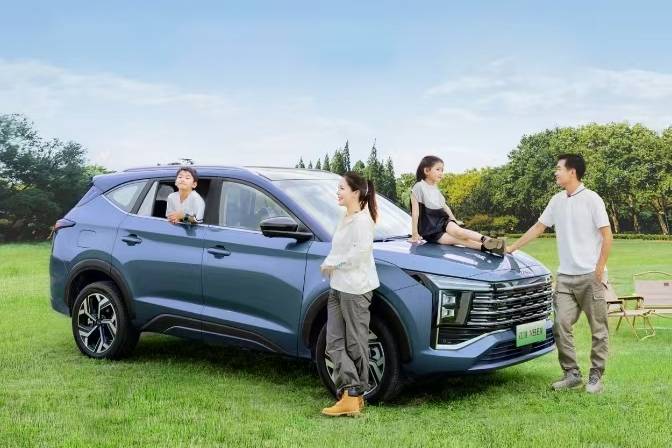 大七座電混SUV 江淮X8 E家正式發(fā)售 10.98萬(wàn)起