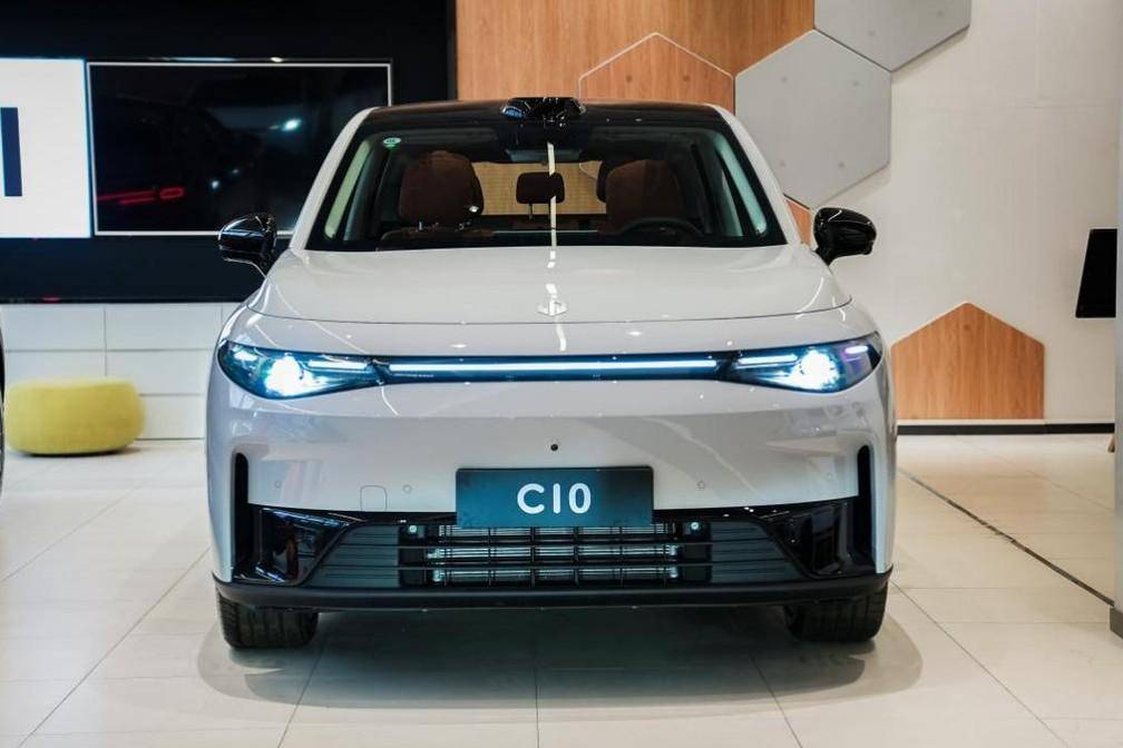 都是15萬級純電SUV，零跑C10和銀河E5誰更適合年輕人？