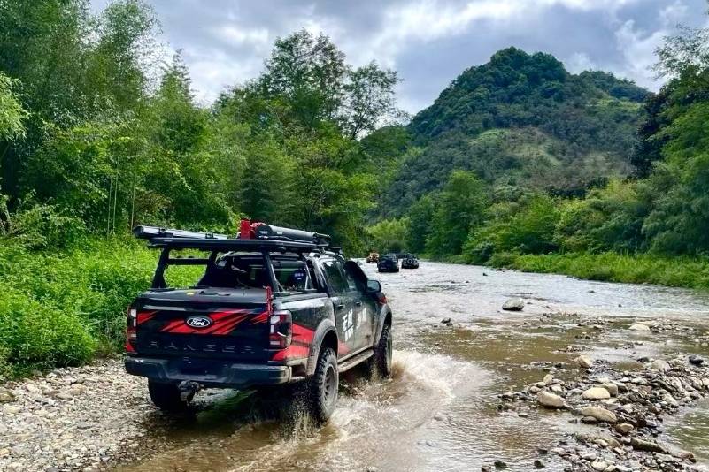 皖南湯公嶺越野賽場(chǎng)，福特家族越野車竟被山東高手“征服”？