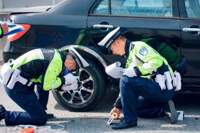 十一假期之交通事故快處知識(shí)：輕微事故自行商定或走視頻快處通道