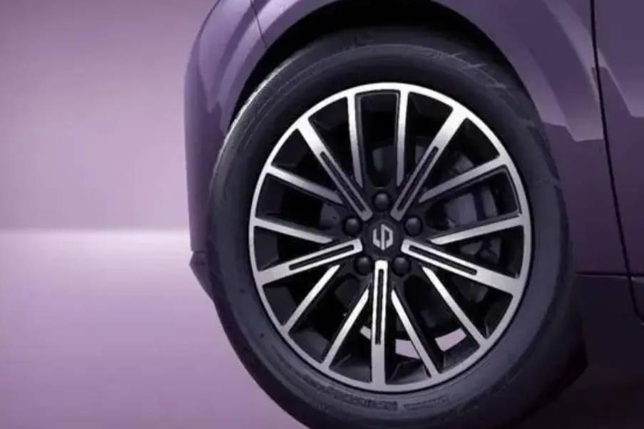 【E汽車】售價不超15萬元，零跑全新車型亮相巴黎