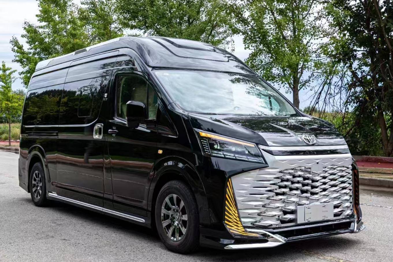 豐田海獅外觀圖片 豐田海獅整車尺寸
