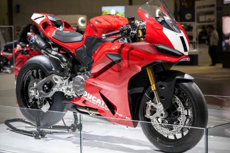 杜卡迪換“心”，全新Panigale V2、街霸V2亮相