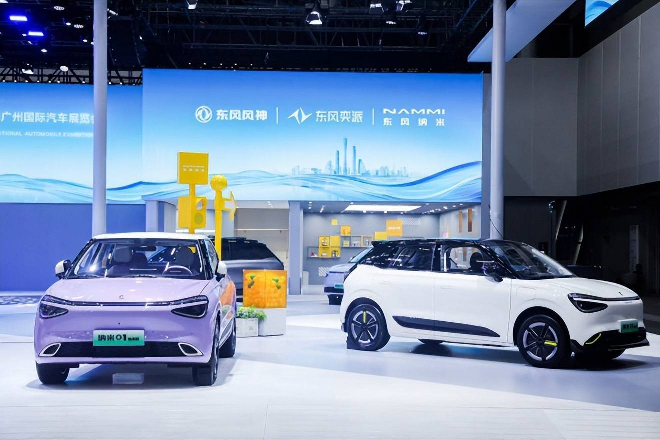 奕派008五座版上市，三大品牌齊亮相，東風(fēng)汽車向上周期拉滿